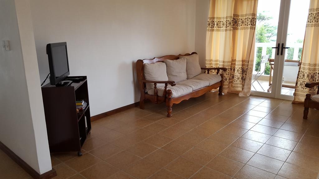 Villa Kayola - Self Catering Pointe La Rue Exteriör bild