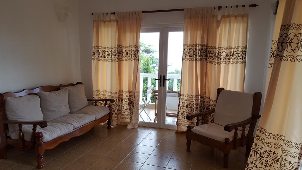 Villa Kayola - Self Catering Pointe La Rue Exteriör bild