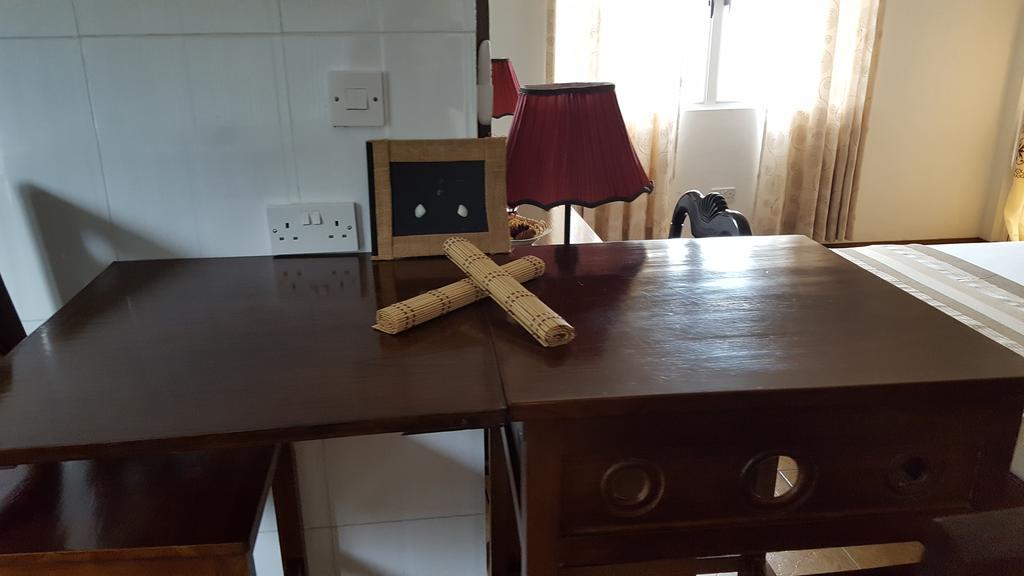Villa Kayola - Self Catering Pointe La Rue Exteriör bild
