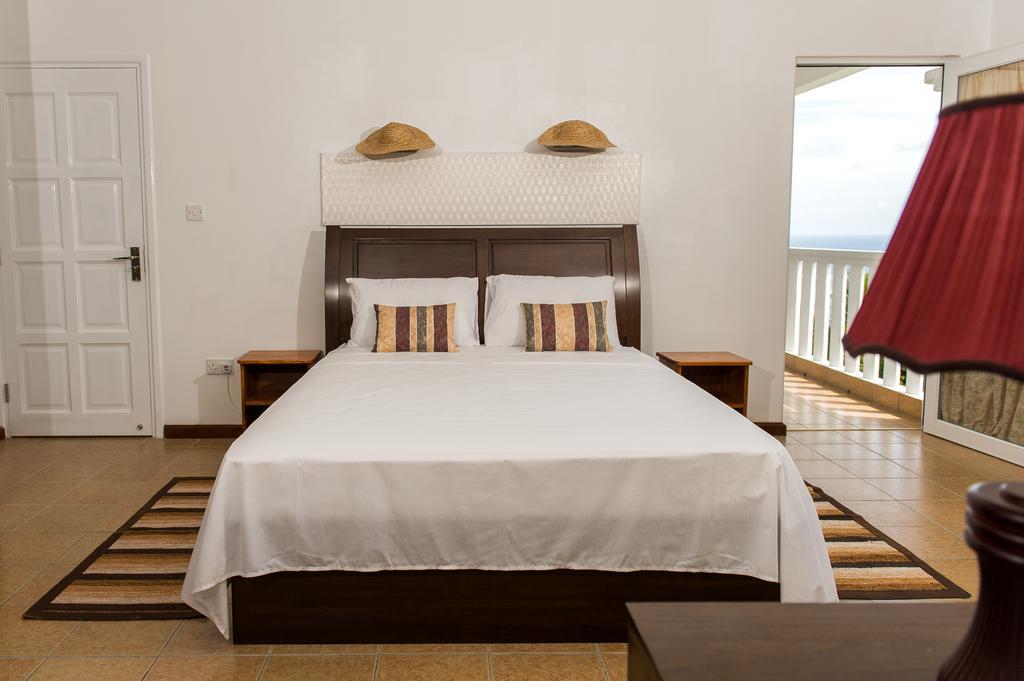 Villa Kayola - Self Catering Pointe La Rue Exteriör bild