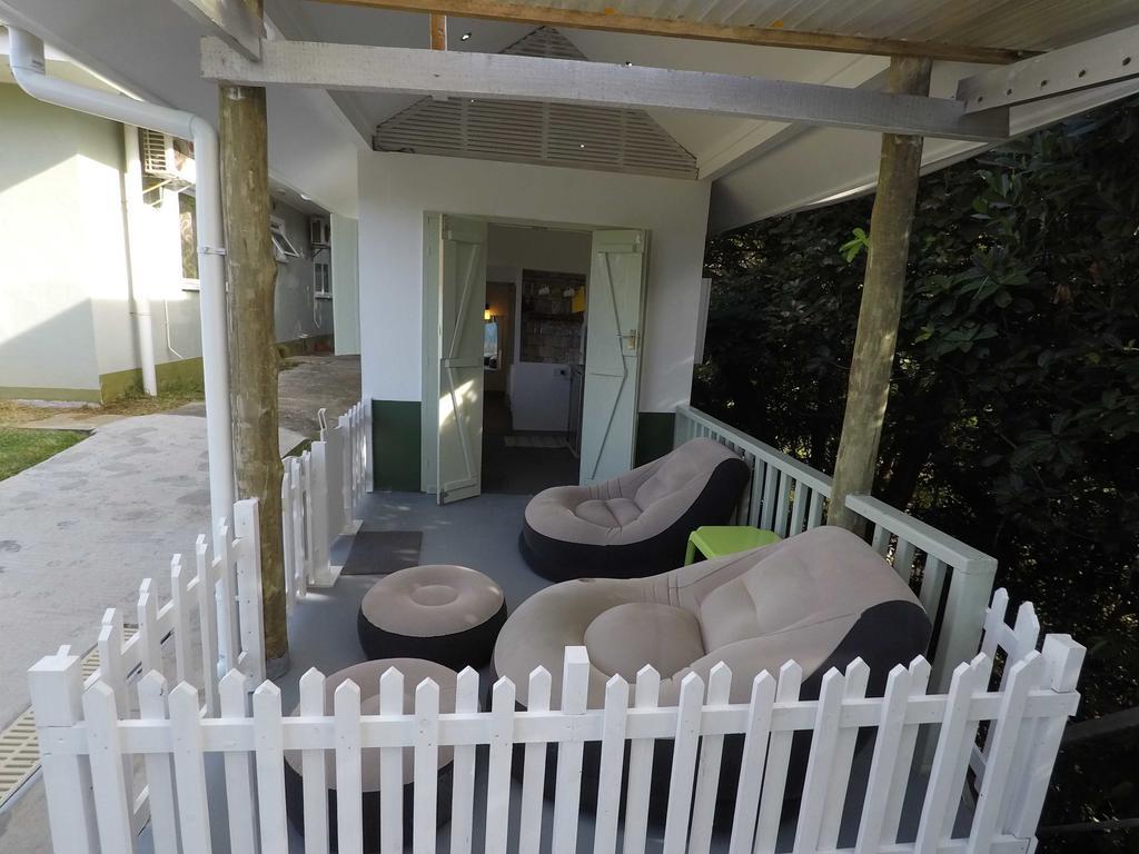 Villa Kayola - Self Catering Pointe La Rue Exteriör bild